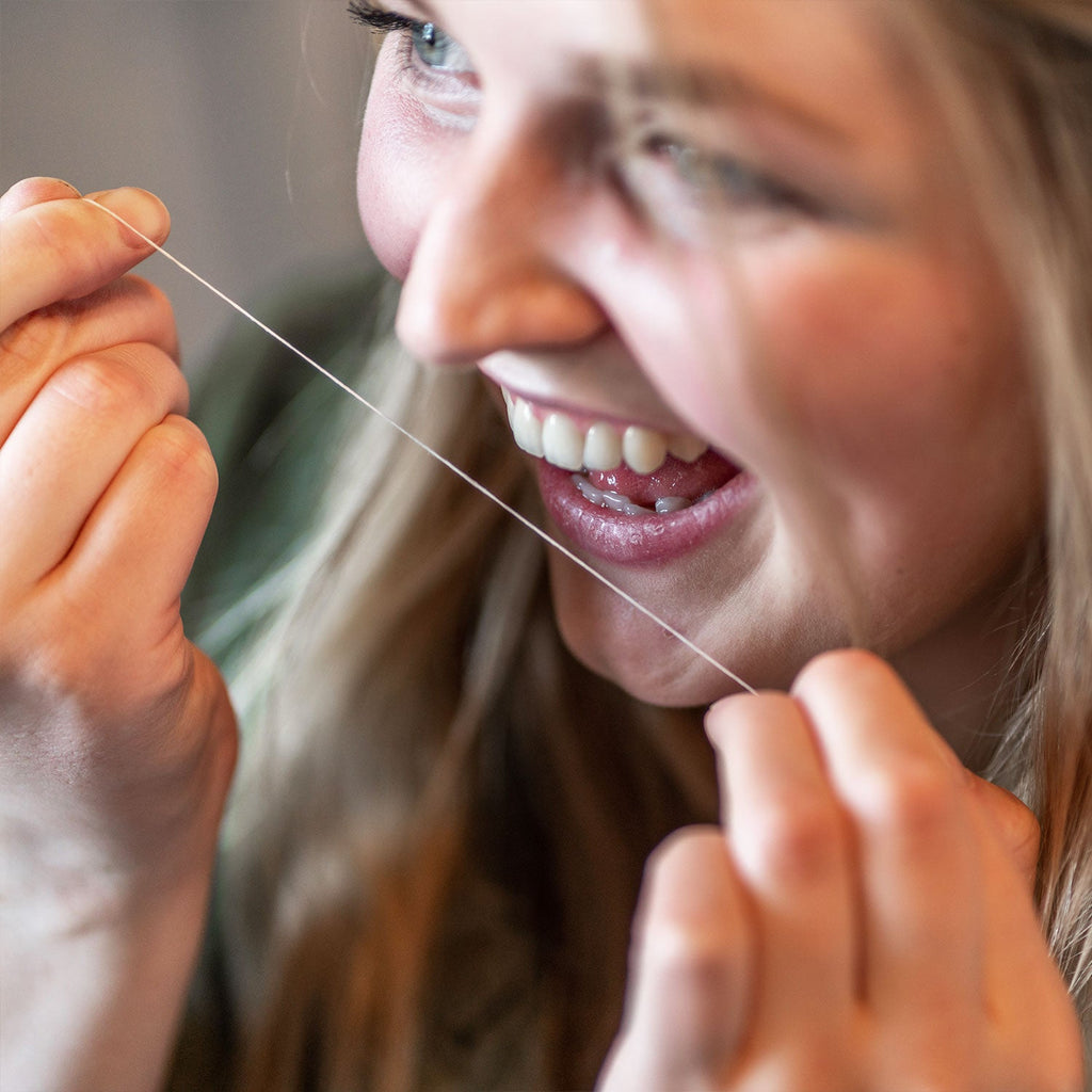 VEGANER ZAHNSEIDE - 30 M AUS MAISSTÄRKE